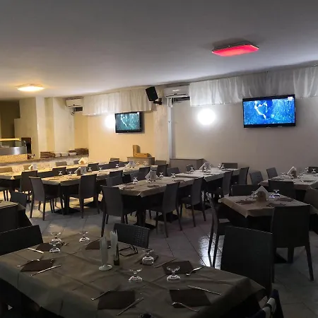 Food Royal Coast Bed & Breakfast 3*